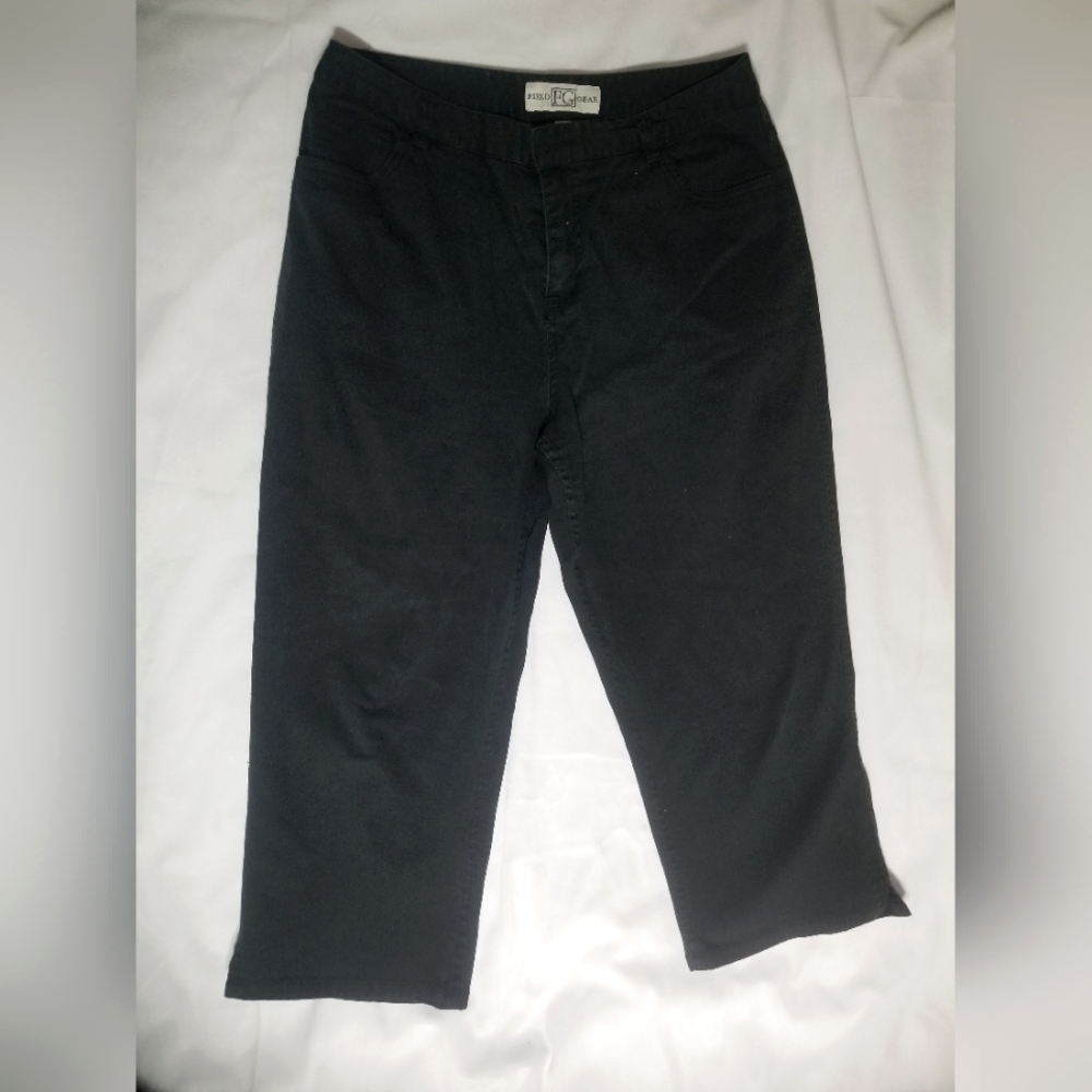 Black Cropped Capri Pants Field Gear Size 12